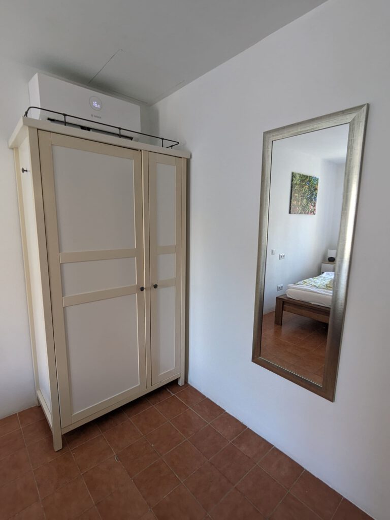 schlafzimmer_1_schrank